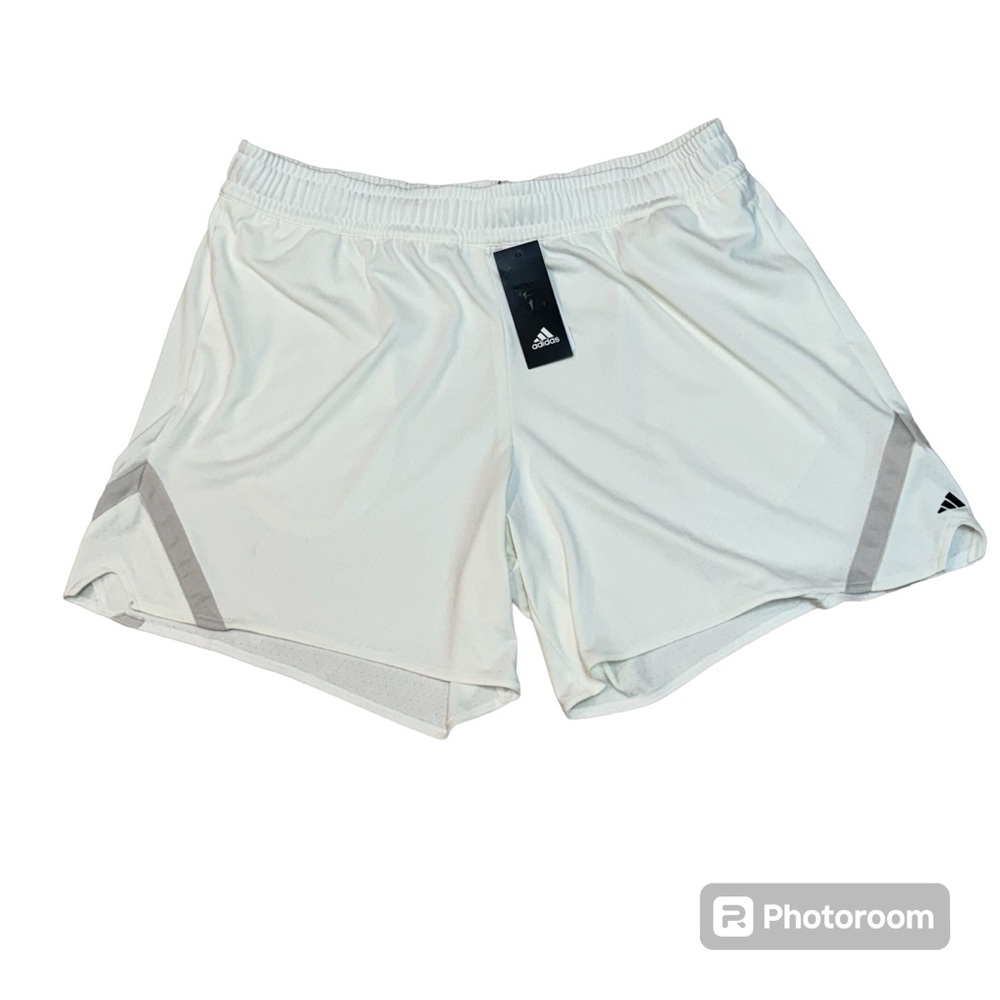 NWT Women’s Adidas Off White Basketball Ball Shorts Size XL